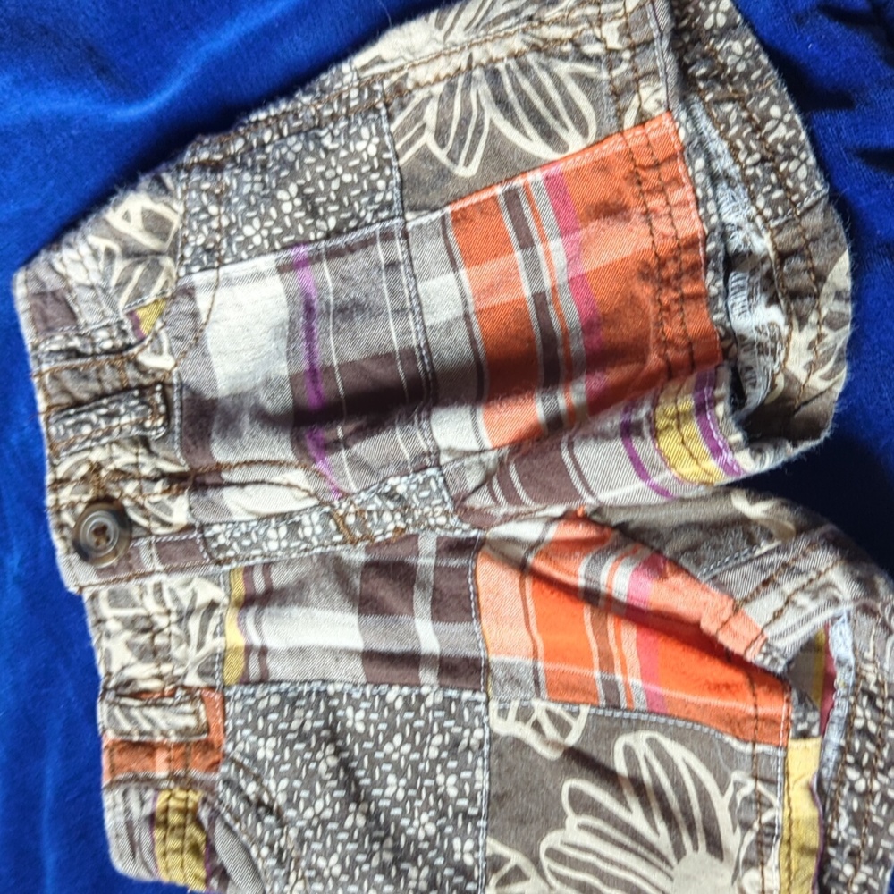 Shorts - Picture 4 of 4
